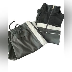 Nike Black, Gray, and White Athletic Set